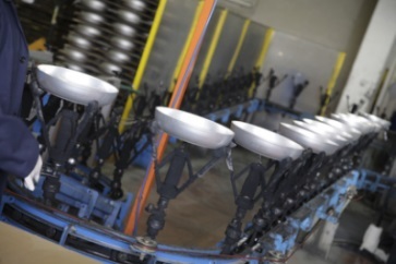 火山巖不粘鍋創(chuàng)領(lǐng)者FLONAL 以科技創(chuàng)新開啟全球鍋具新時(shí)代